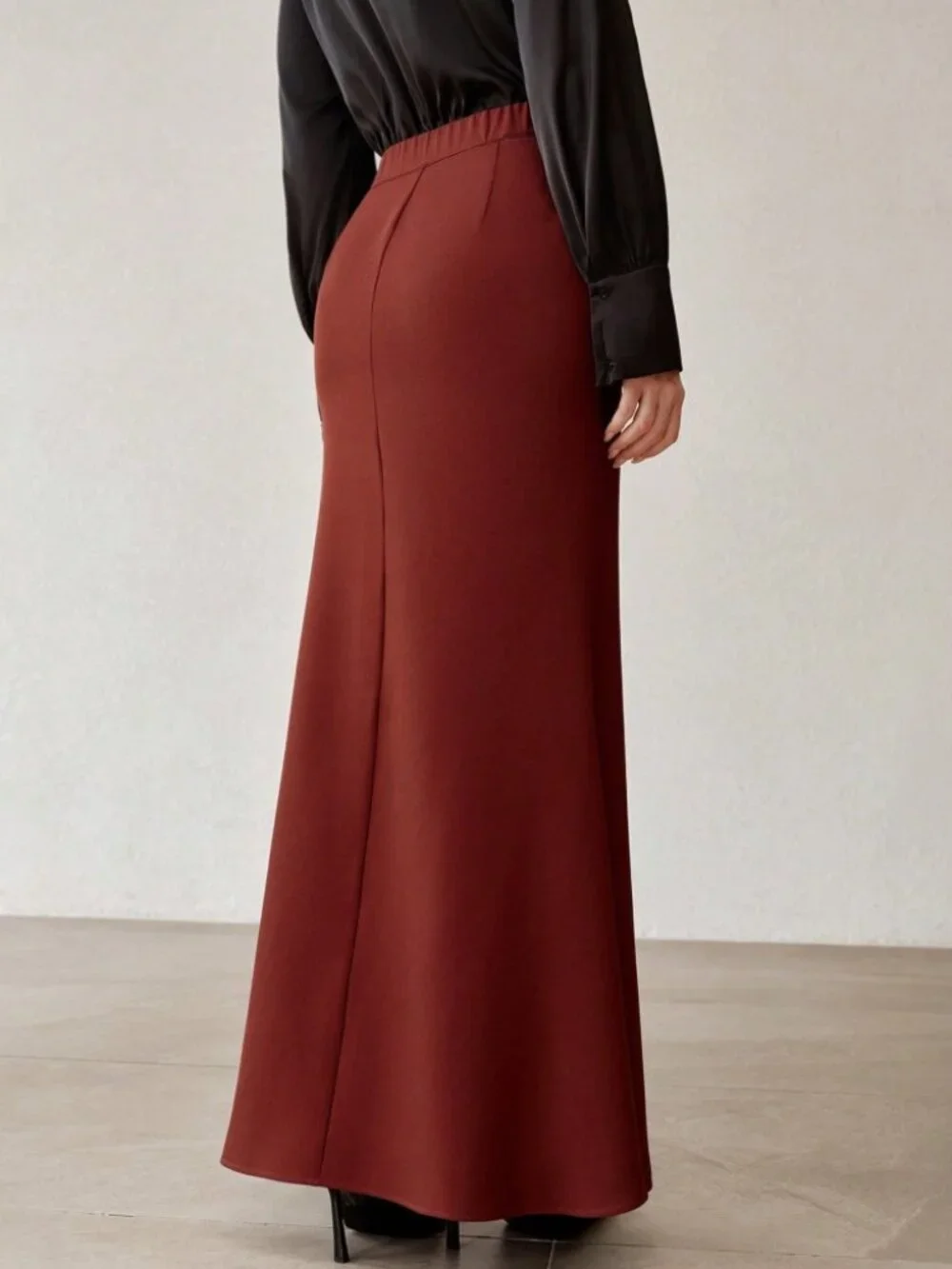 Burgundy Maxi Skirt with High Waist Fit-and-Flare Silhouette